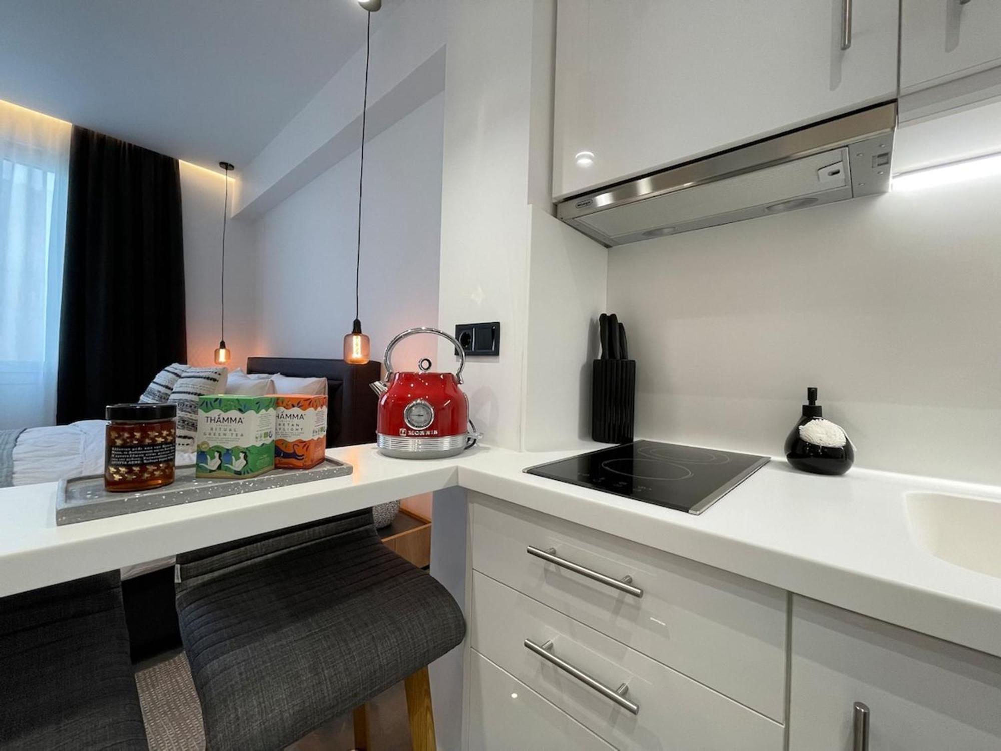 Milos 513 Plaka - Monastiraki By Superhost Hub Athens Luaran gambar